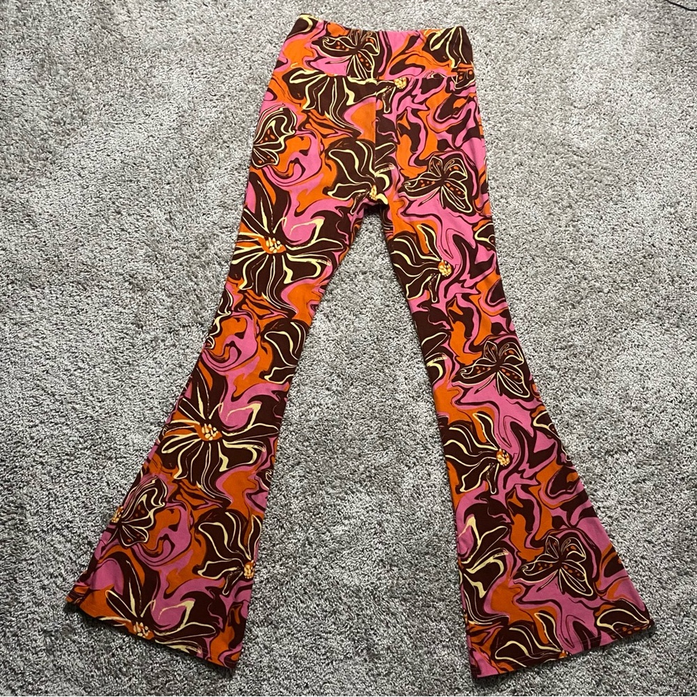 No boundaries Size Small Wide Leg Yoga Pants Pink Brown Orange Yellow